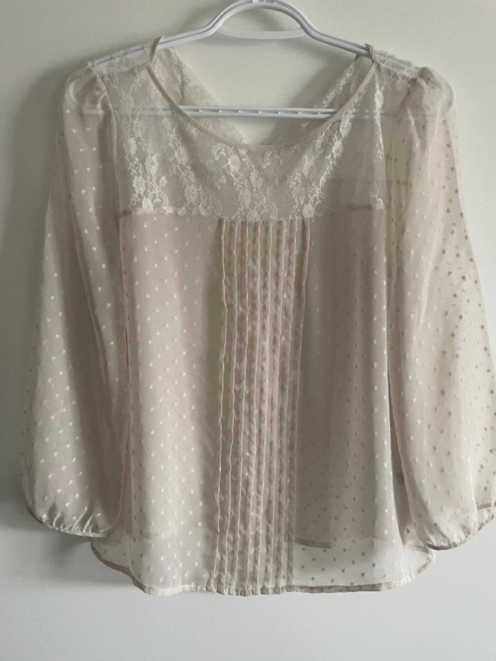 Kimchi Blue Urban Outfitters Sheer Cream Lace 3/4 Sleeves Tie-Up Blouse Medium